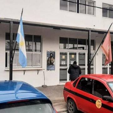 Taxis y remises solicitaron un incremento del 35% en las tarifas