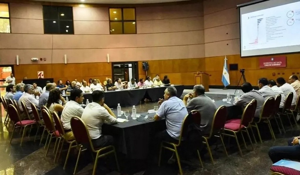 Terminó la primera reunión por paritarias ¿Qué dijeron los gremios y el Ejecutivo?